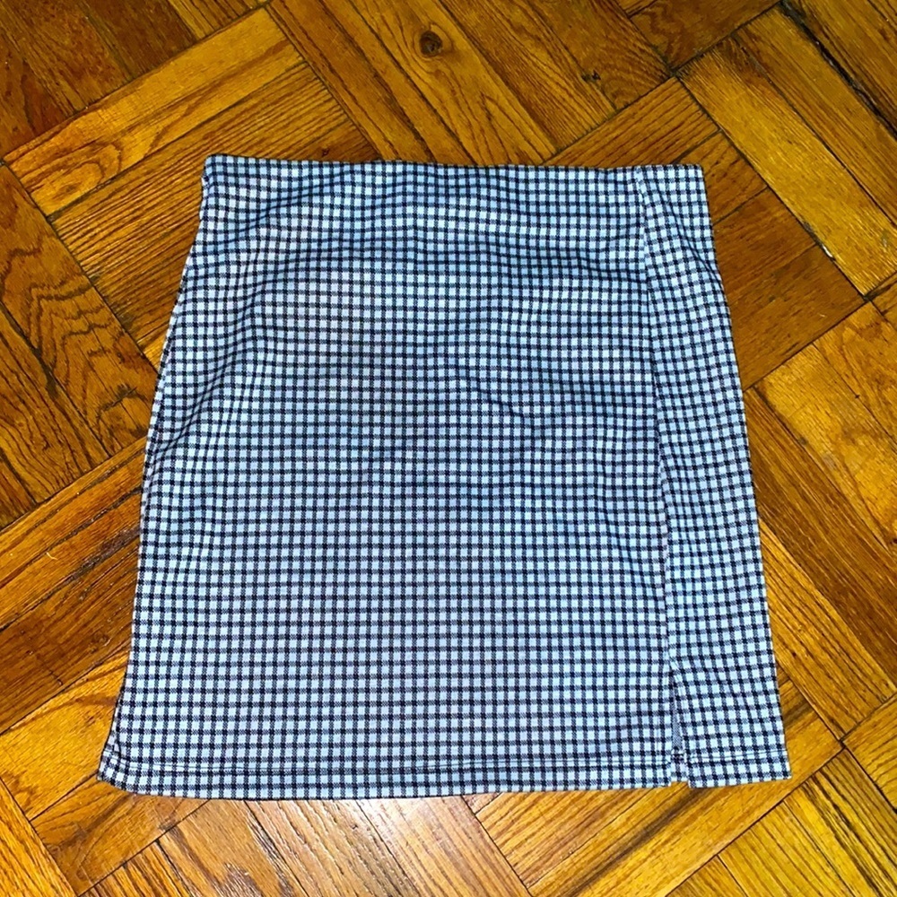 NWT antistar skirt size: L
